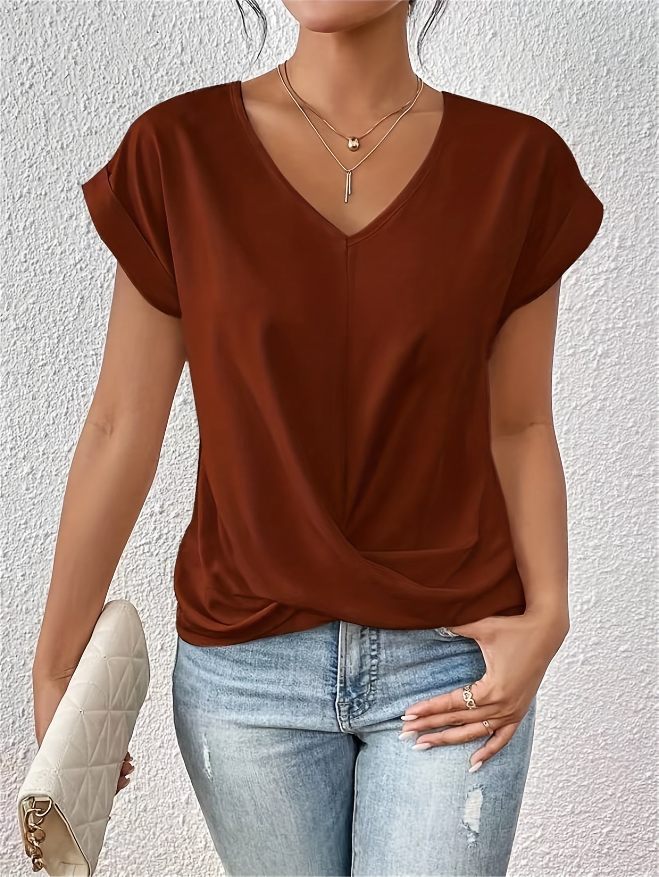 Freya - Casual V‑Neck T‑Shirt