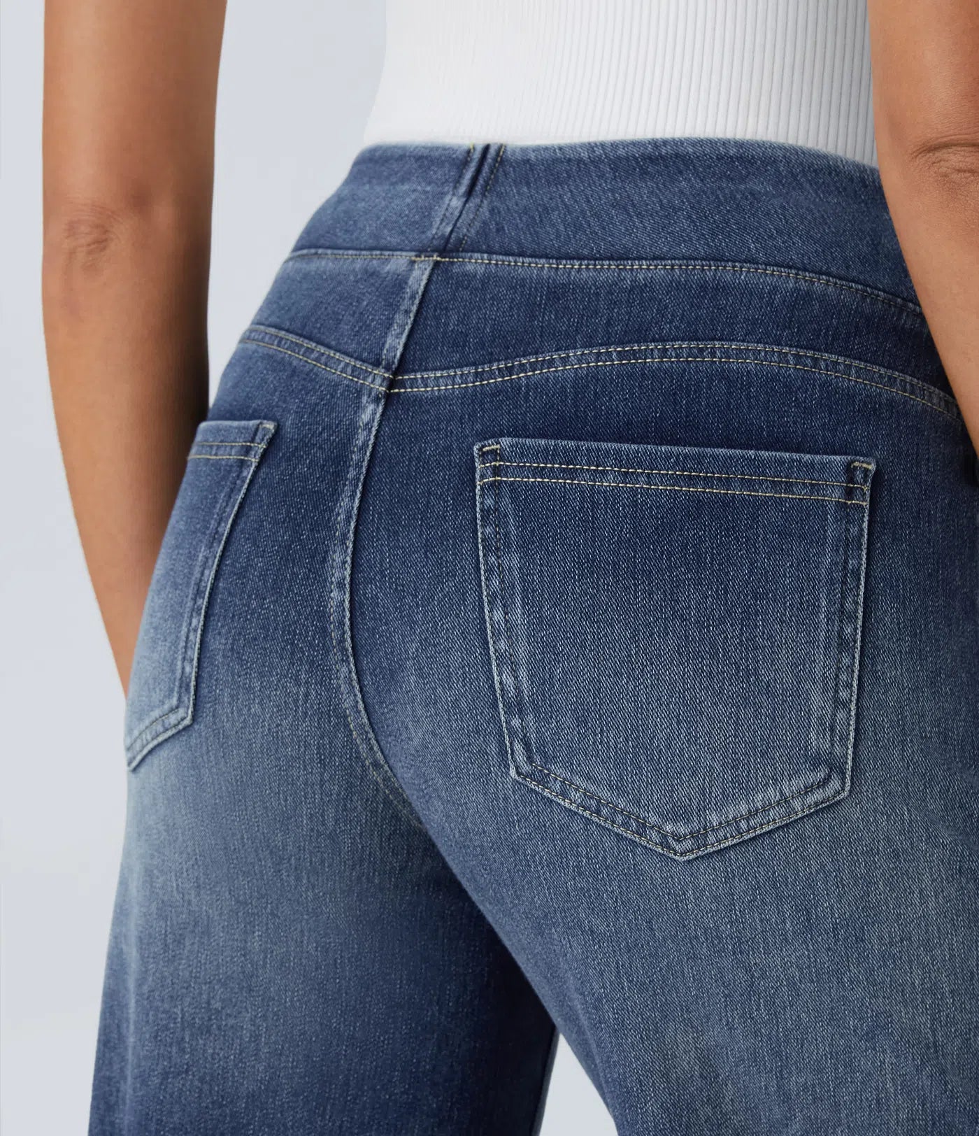 Ava | Elastic high-waisted jeans